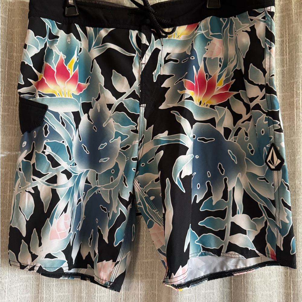 Volcom Black Teal Pink Floral Hybrid Board Shorts